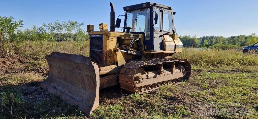 Komatsu D 58 E-1 Telaketjupuskutraktorit
