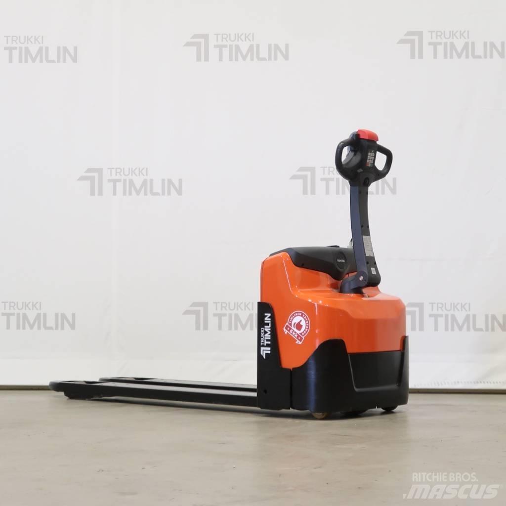 Toyota LWI160 Lavansiirtotrukit