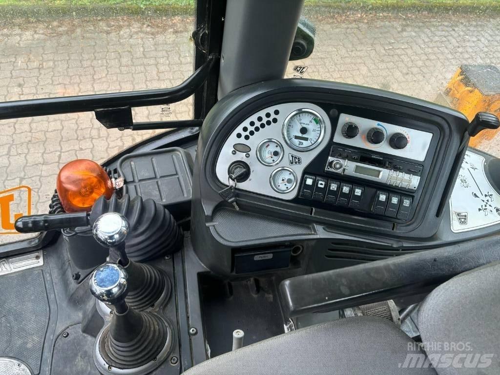 JCB 3 CX Kaivurikuormaajat