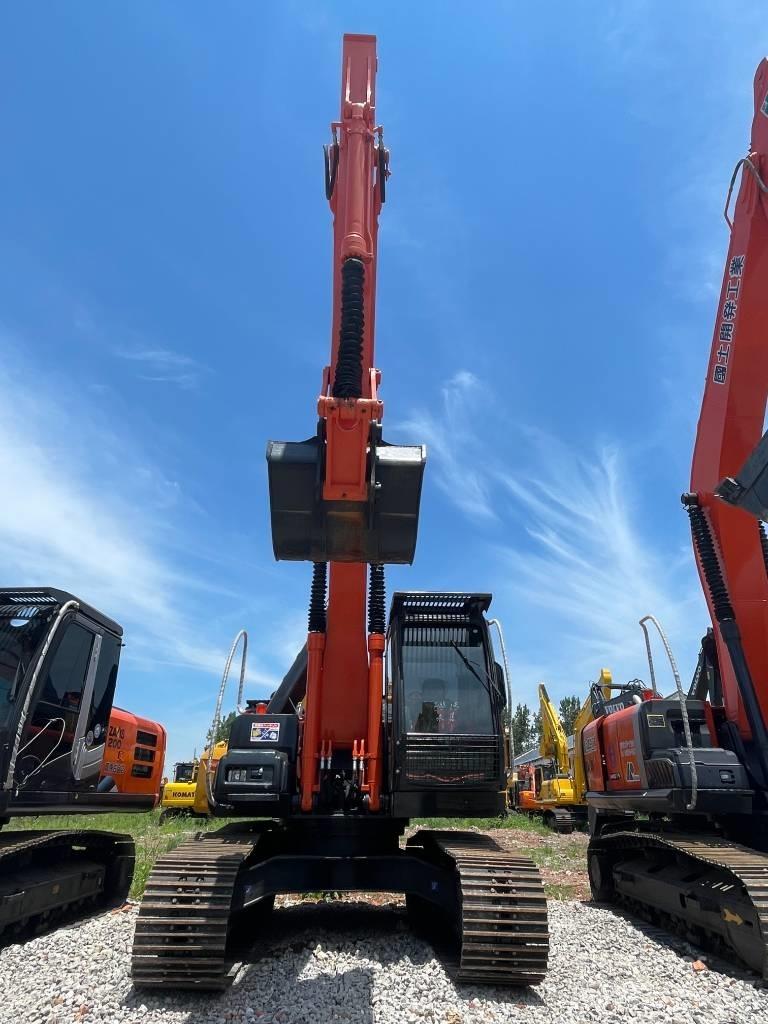 Hitachi ZX 200 Telakaivukoneet
