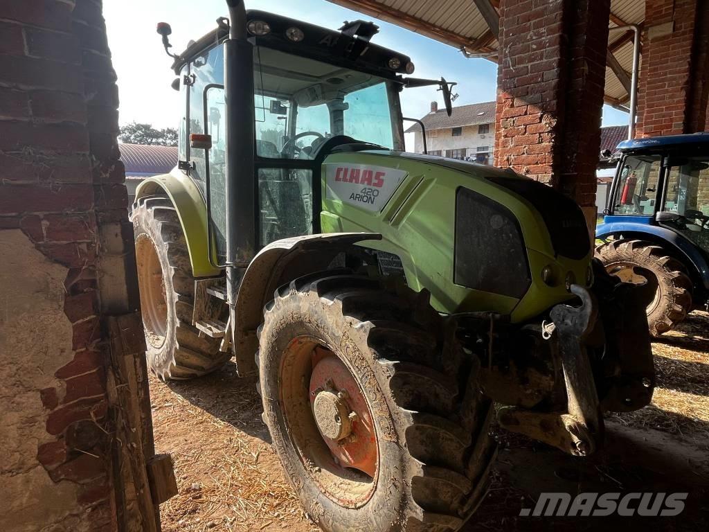 CLAAS Arion 420 Traktorit
