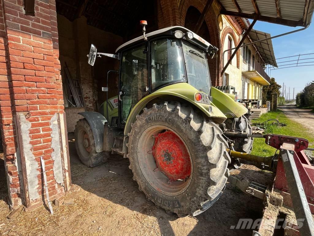 CLAAS Arion 420 Traktorit