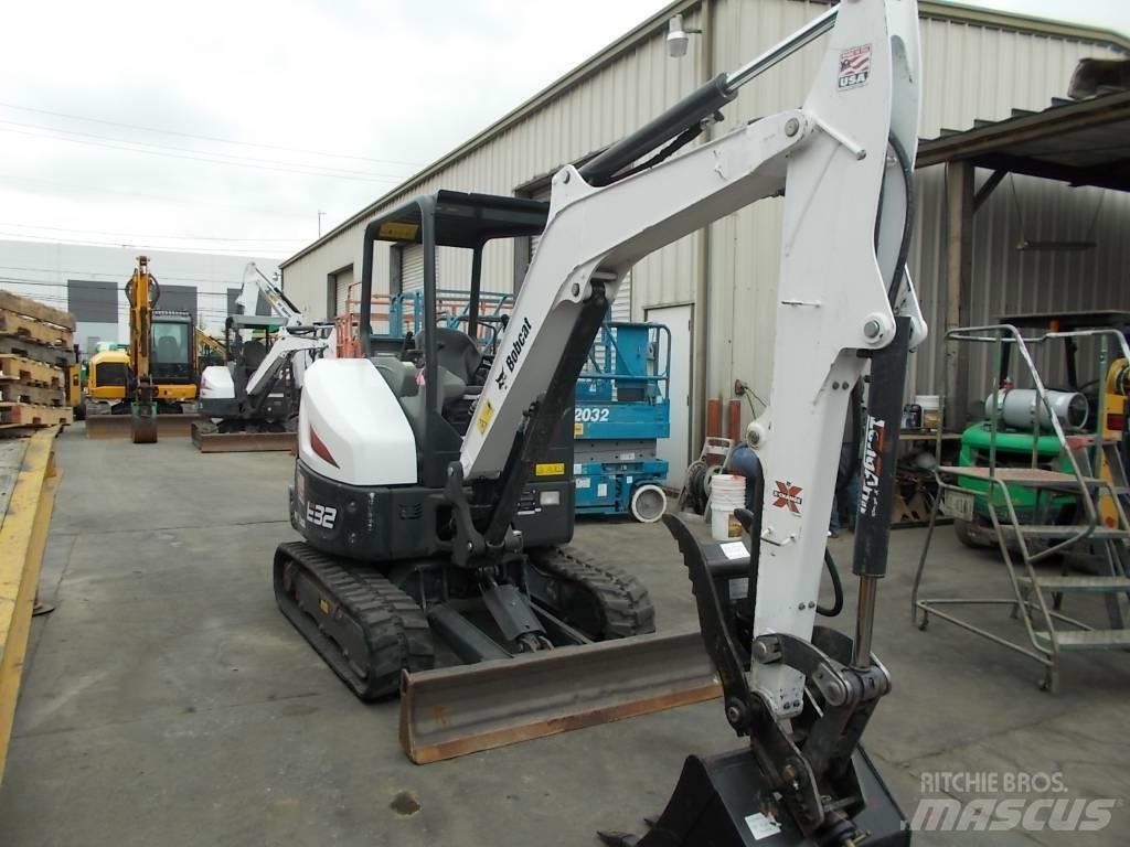 Bobcat E32i Minikaivukoneet < 7t