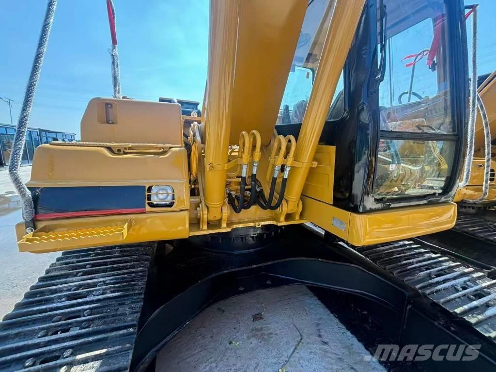 CAT 320 B L Telakaivukoneet