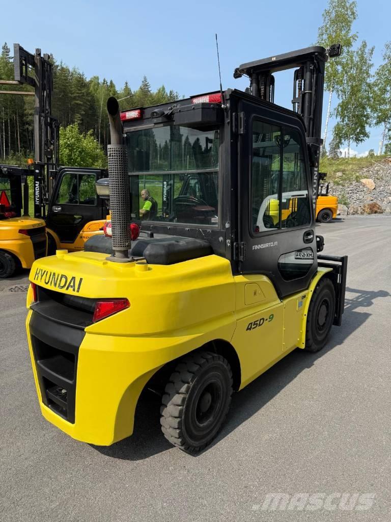 Hyundai 45 D-9 Dieseltrukit