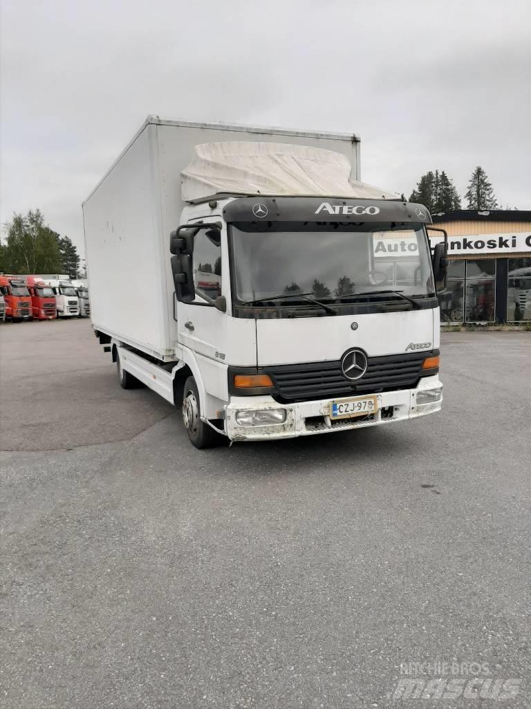 Mercedes-Benz 815 Umpikorikuorma-autot