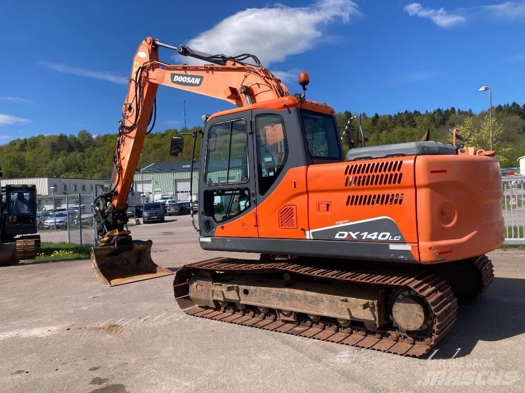 Doosan DX 140 LC Telakaivukoneet