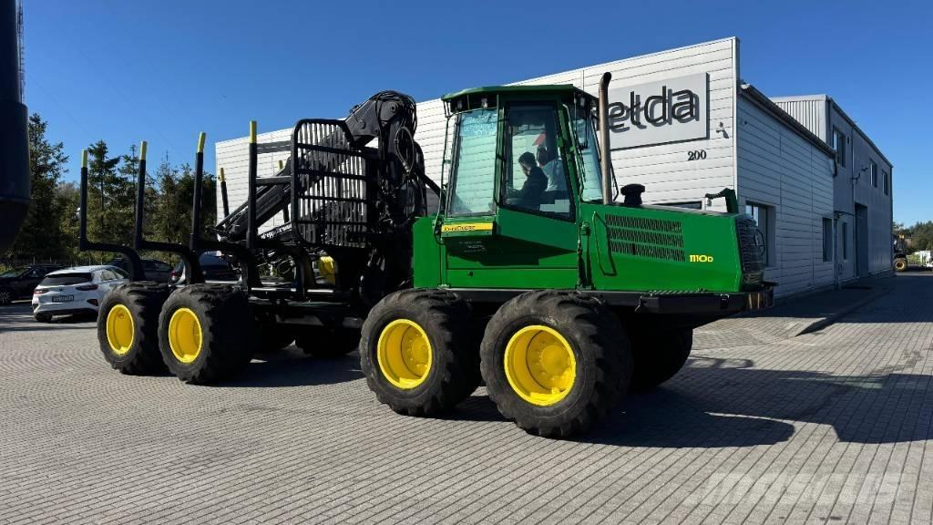John Deere 1110 D Kuormatraktorit
