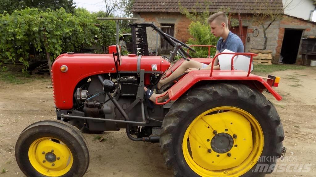 Steyr T 84 Traktorit