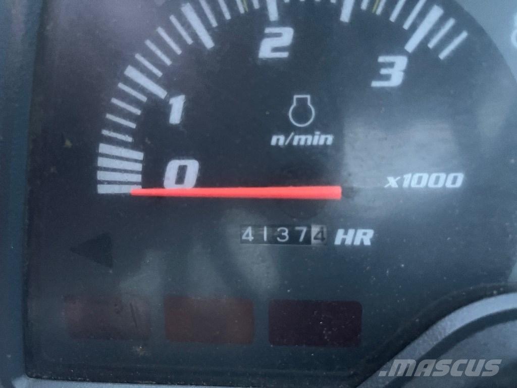 Kubota STV 36 Taajamatraktorit