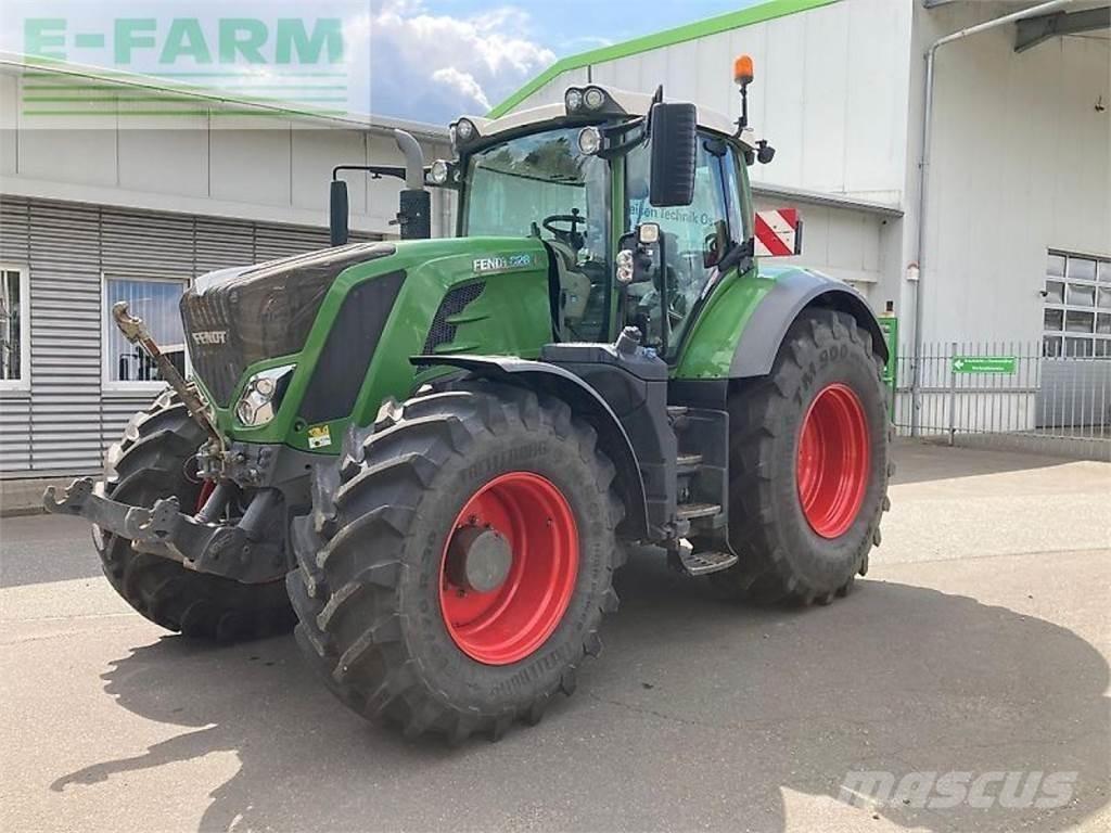 Fendt 828 vario Traktorit