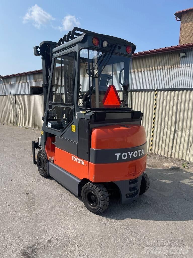Toyota 7FBMF30 Sähkötrukit