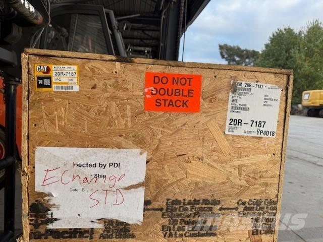 CAT 320 Telakaivukoneet