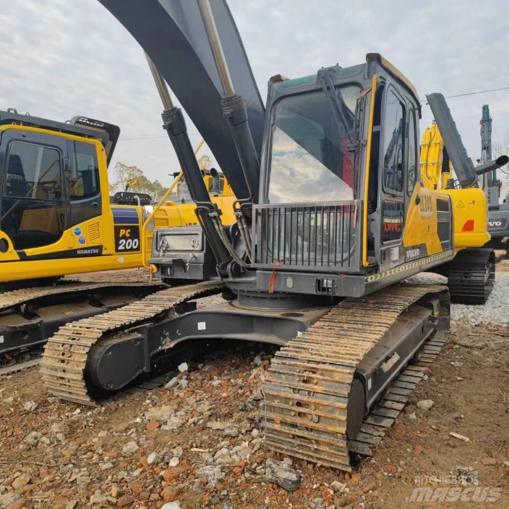 Volvo EC 240 Telakaivukoneet