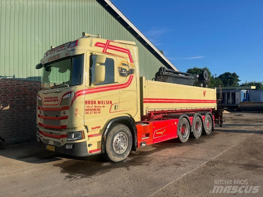 Scania R 520 Tridem Nosturiautot