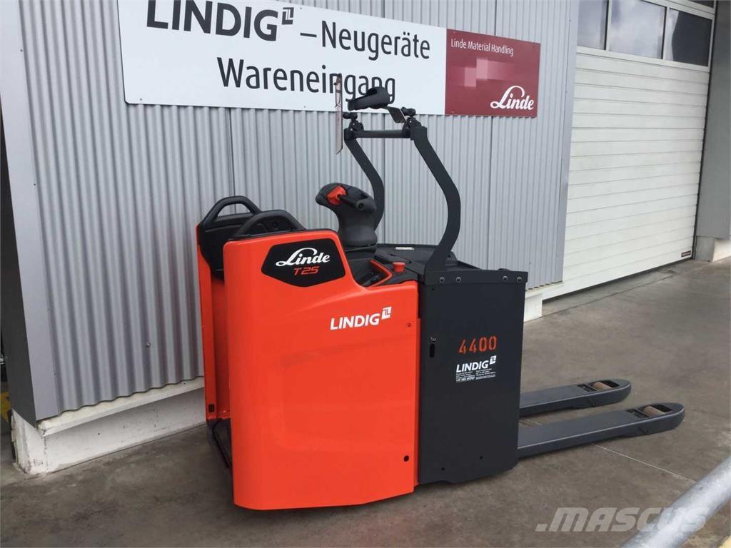 Linde T25FP Lavansiirtotrukit ajotasolla