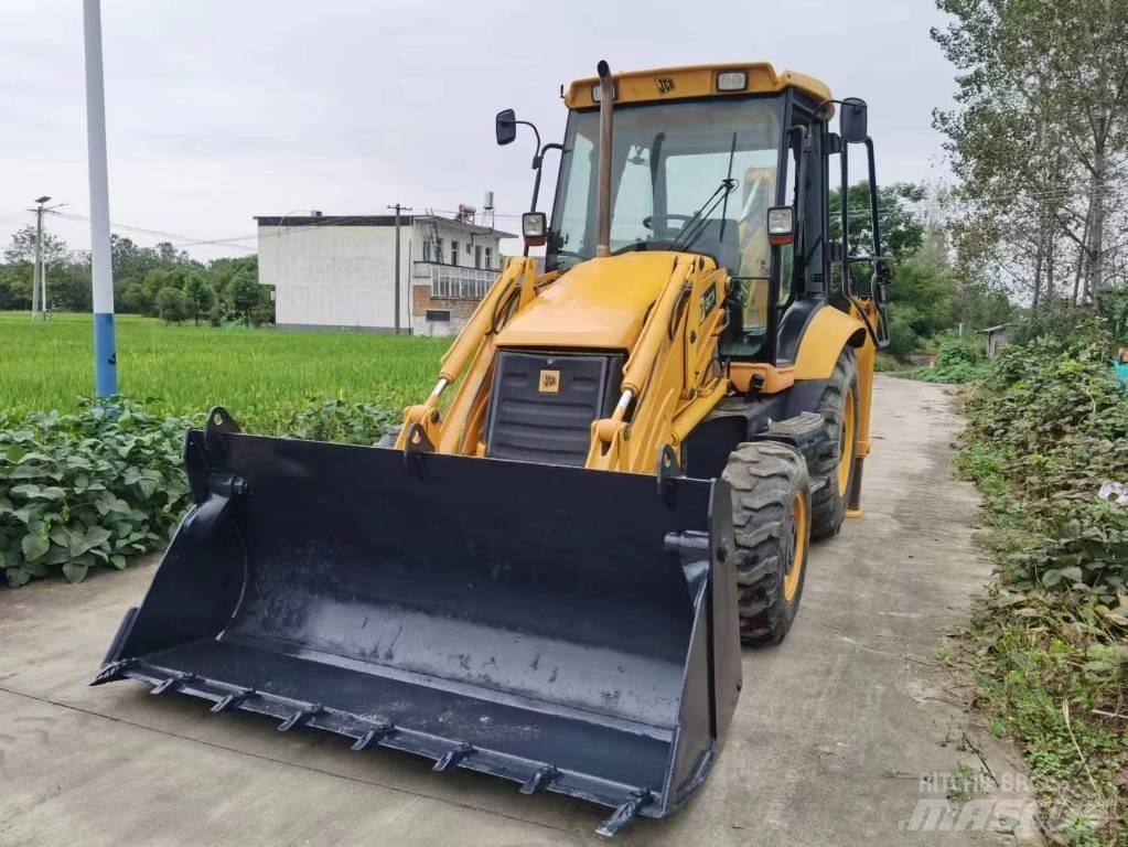 JCB 3 CX Kaivurikuormaajat
