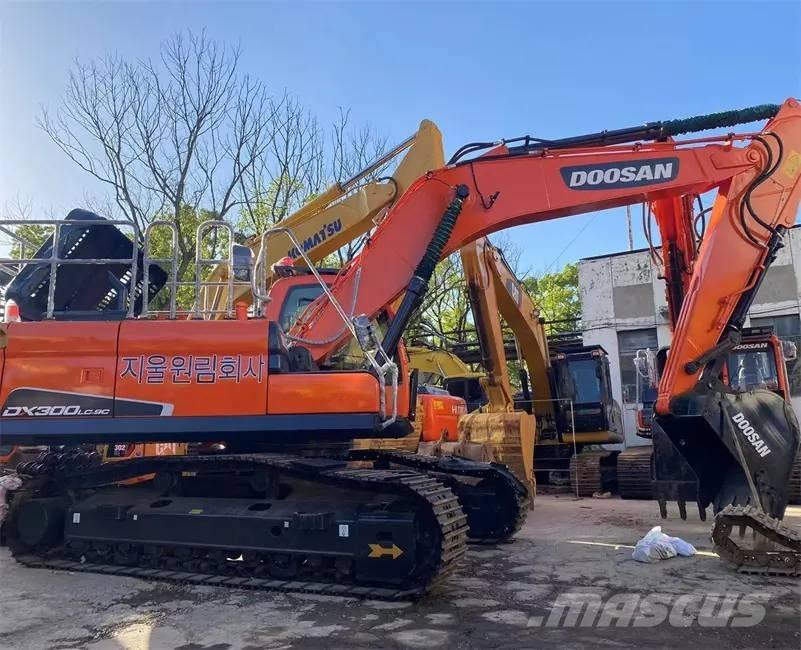 Doosan DX300LC-9C Telakaivukoneet