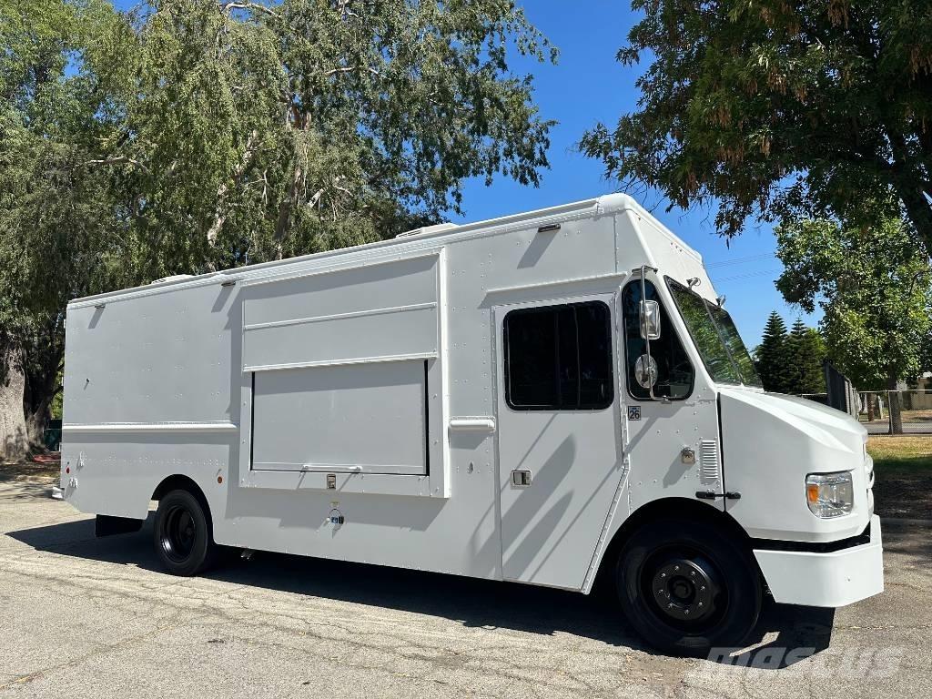 Freightliner M-LINE Umpikorikuorma-autot