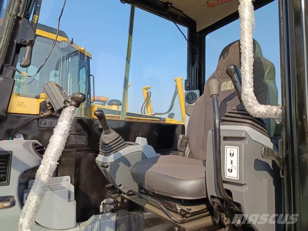 CAT 305.5 Minikaivukoneet < 7t