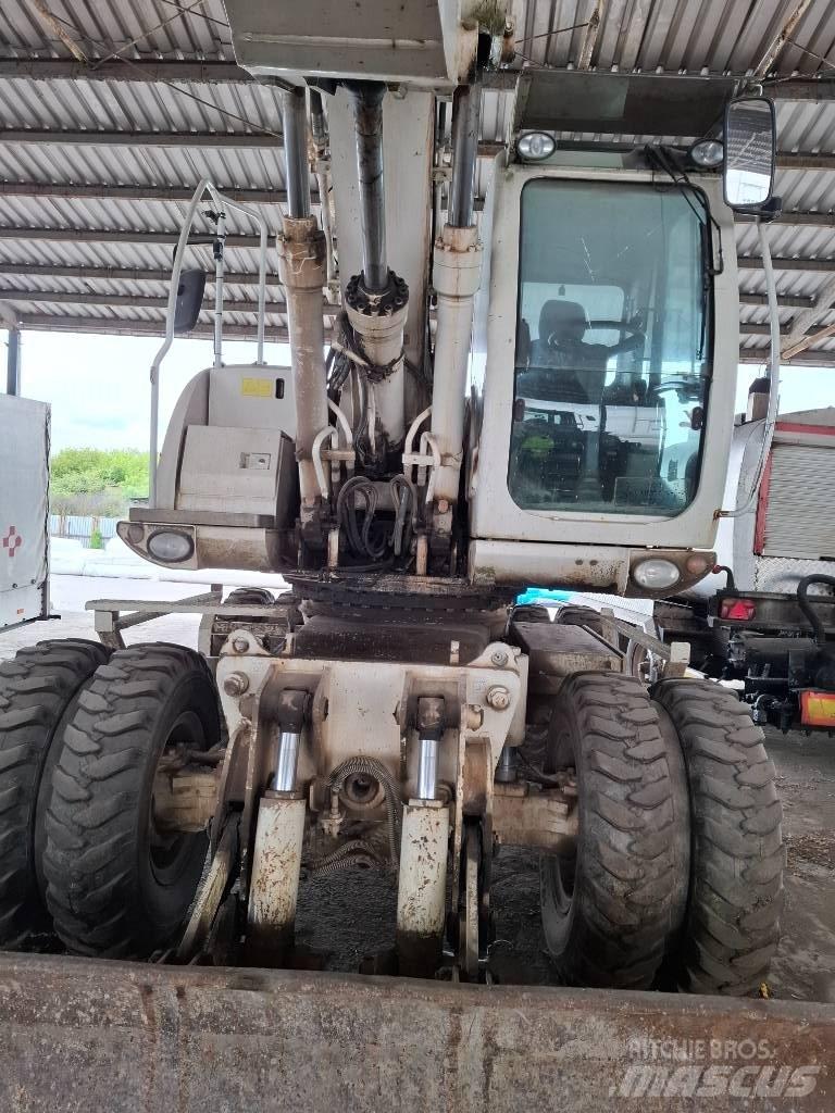 JCB JCB JS 175W Pyöräkaivukoneet