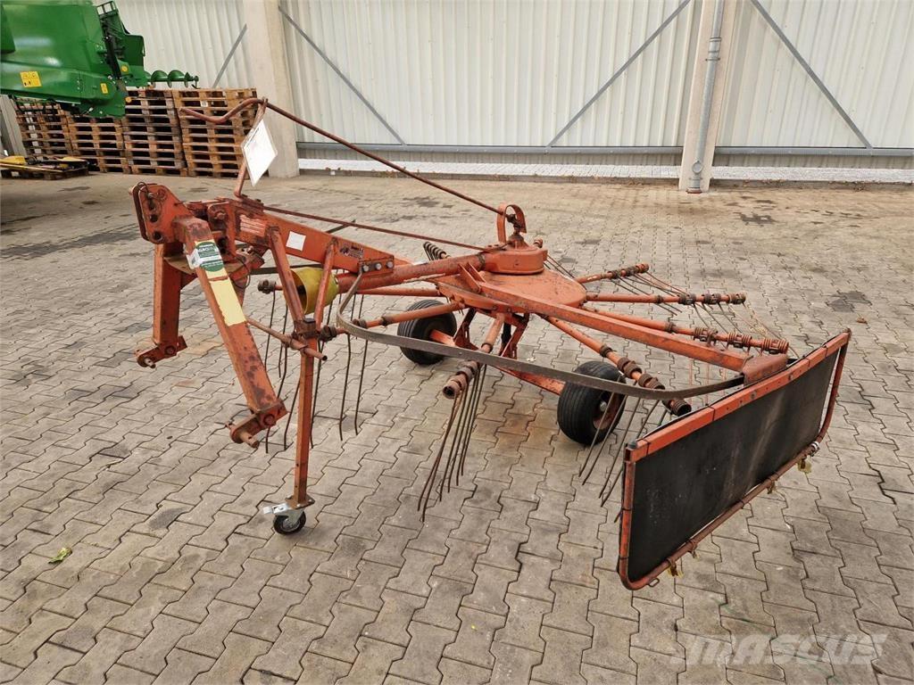 Fella TS 325 Karhottimet