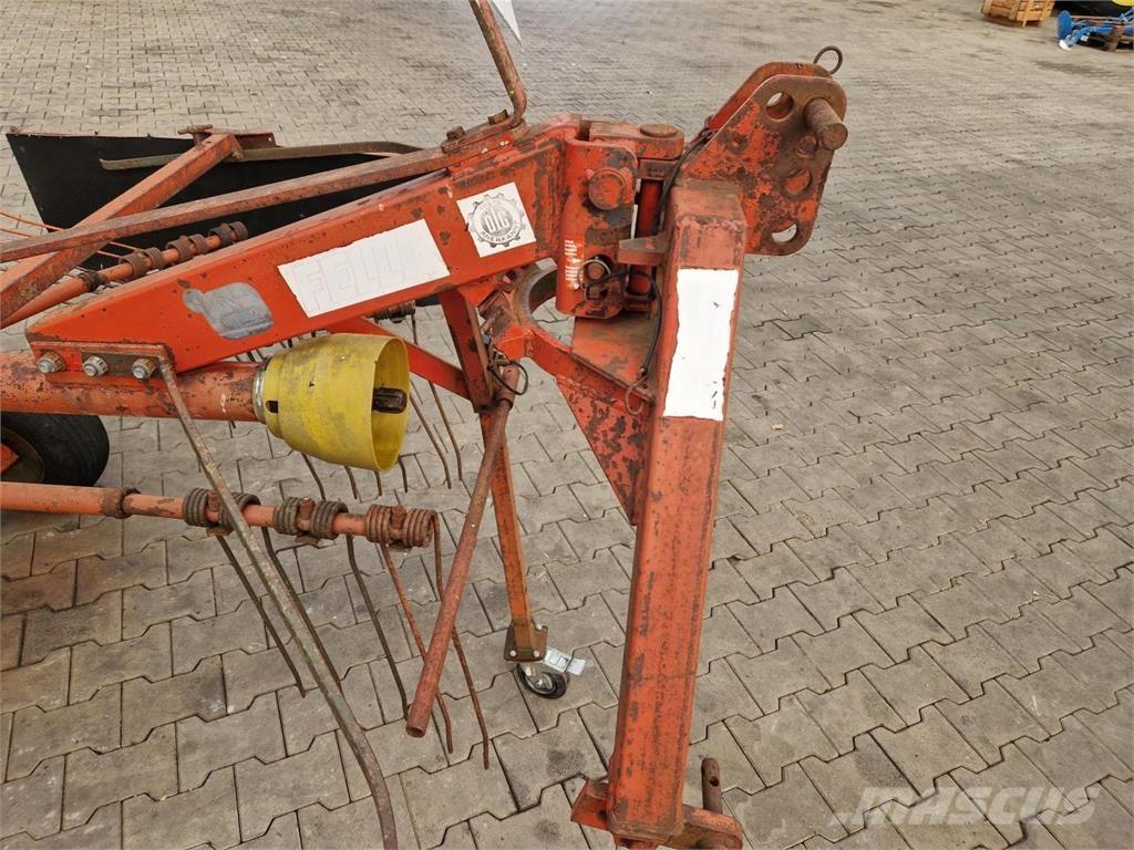 Fella TS 325 Karhottimet