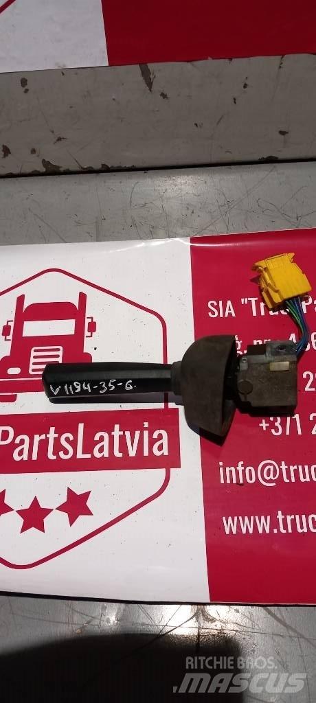 Volvo FH 12.    1624133 Ohjaamot ja sisustat
