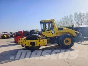 Bomag BW 220D-40 Tandemjyrät
