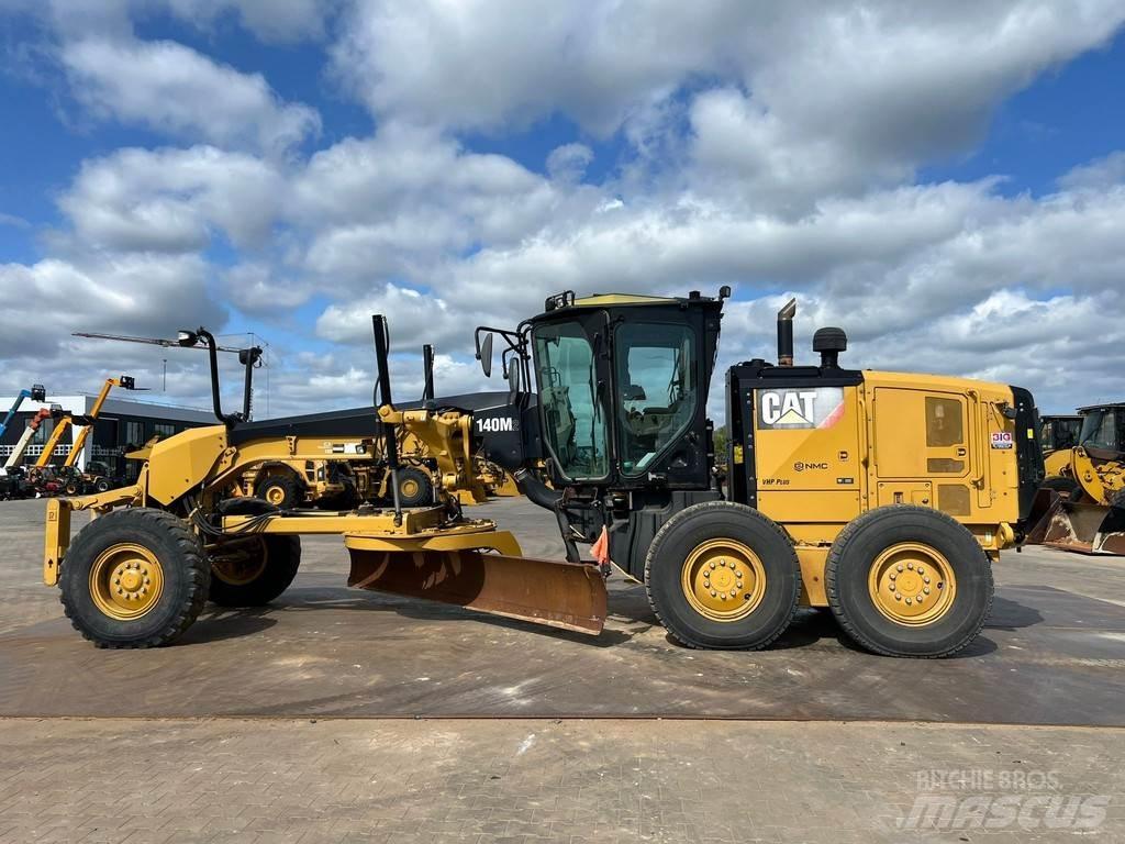 CAT 140M2 Tiehöylät