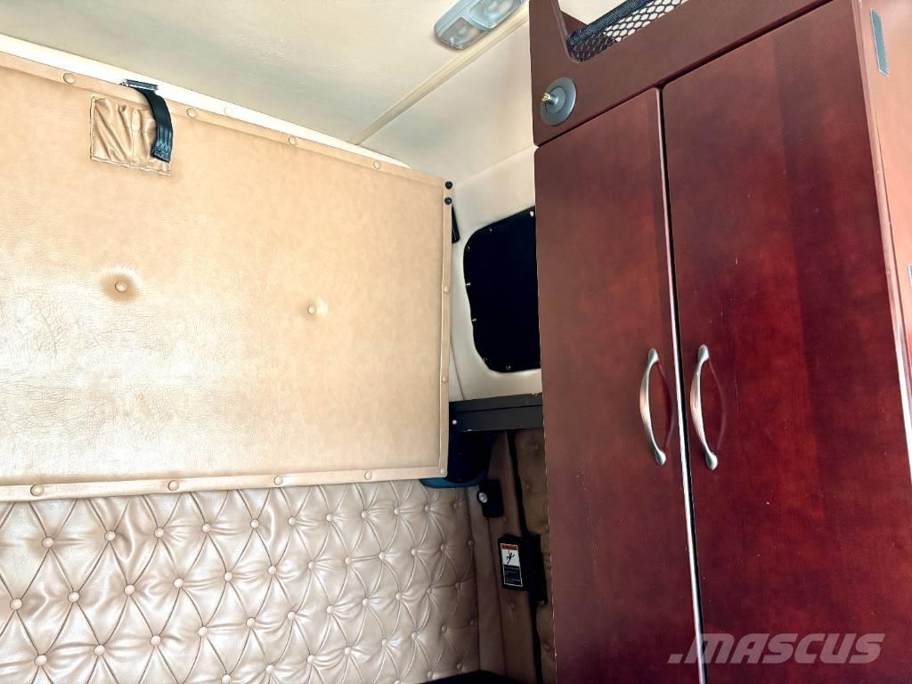 Western Star 4900 Vetopöytäautot