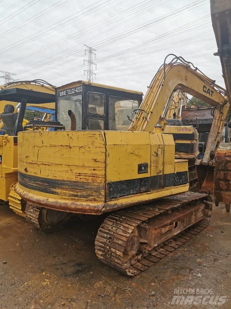 CAT E 70 B Telakaivukoneet