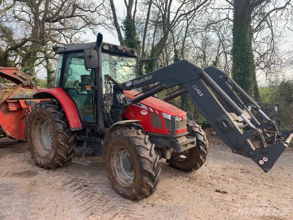 Massey Ferguson 5440 Traktorit