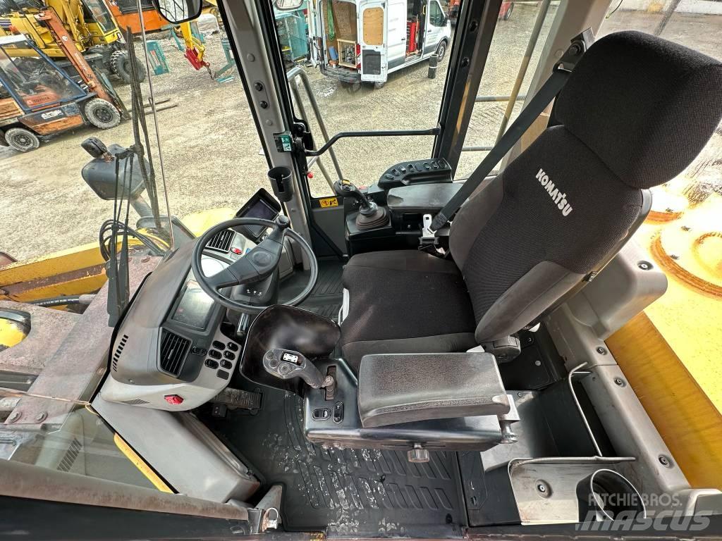 Komatsu WA 500-7 Pyöräkuormaajat