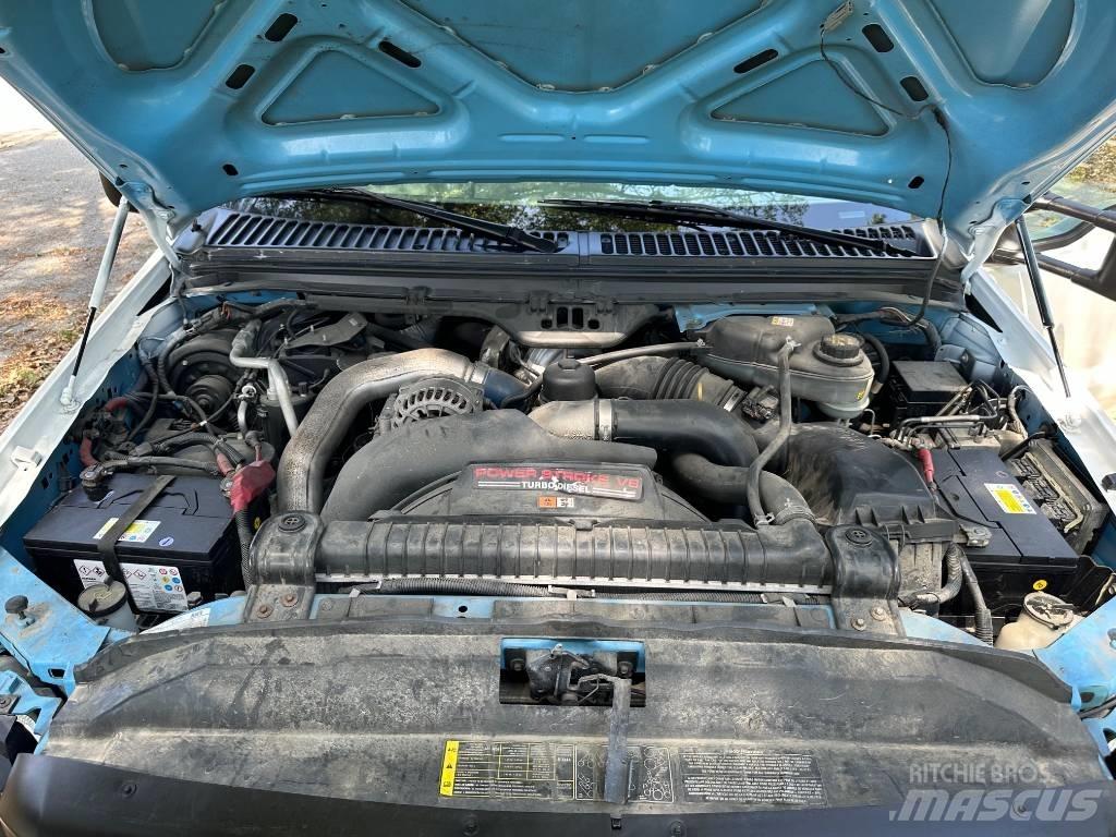 Ford F 350 Lava-autot