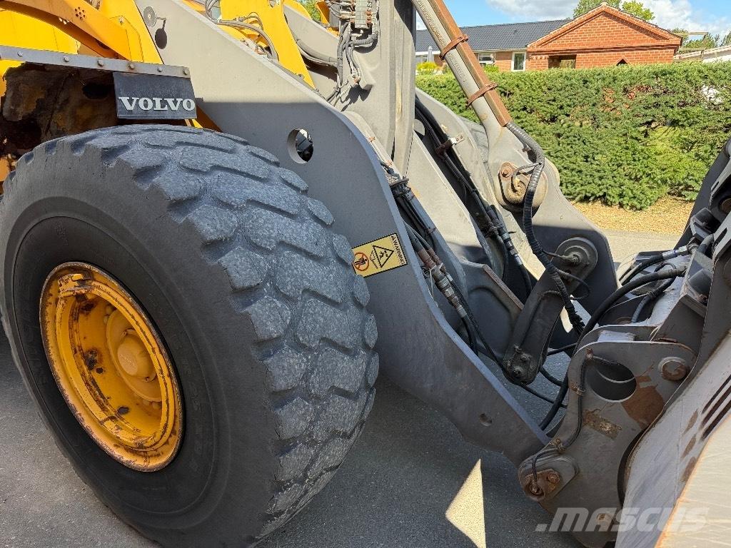 Volvo L 120 E Pyöräkuormaajat