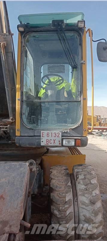 Volvo 180 Giratoria Pyöräkaivukoneet