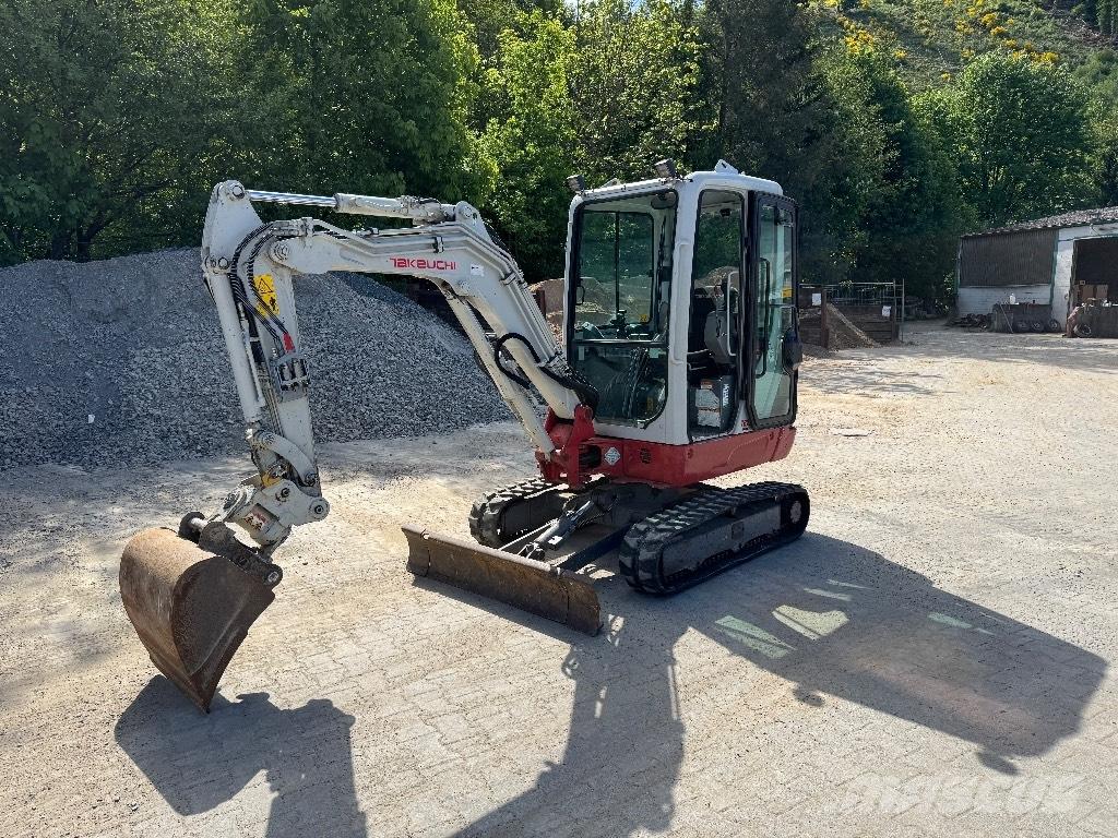 Takeuchi TB 225 Minikaivukoneet < 7t