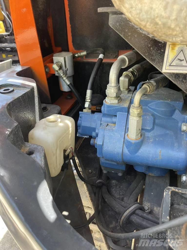 Doosan DX75 Minikaivukoneet < 7t