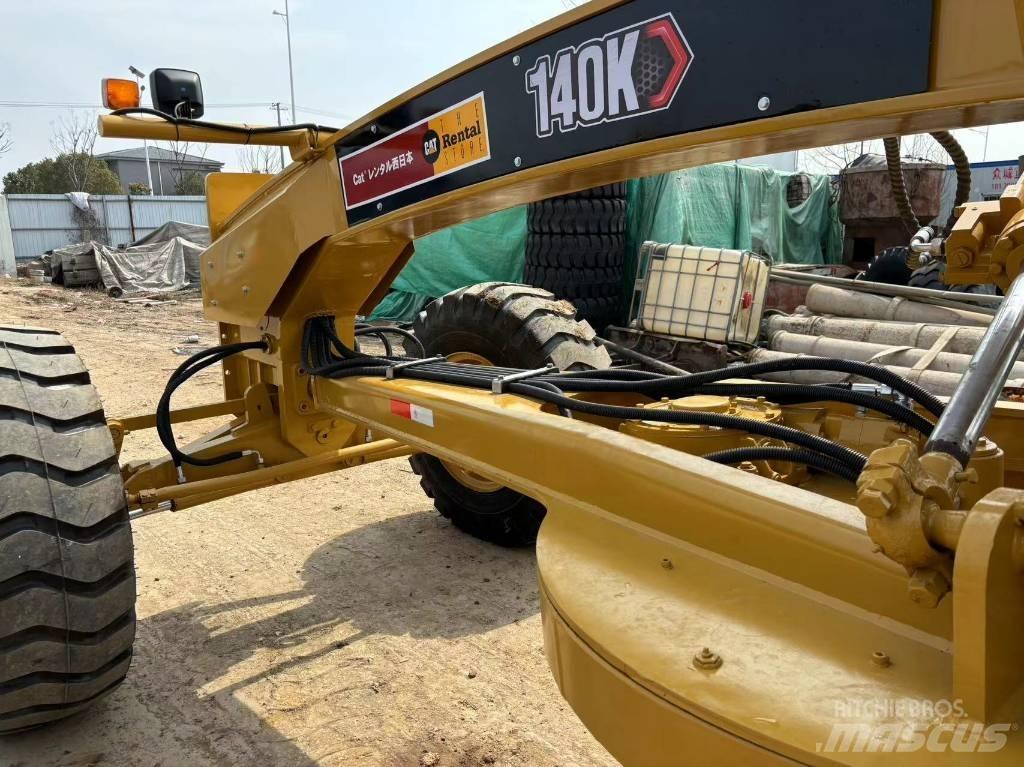 CAT 140 K Tiehöylät