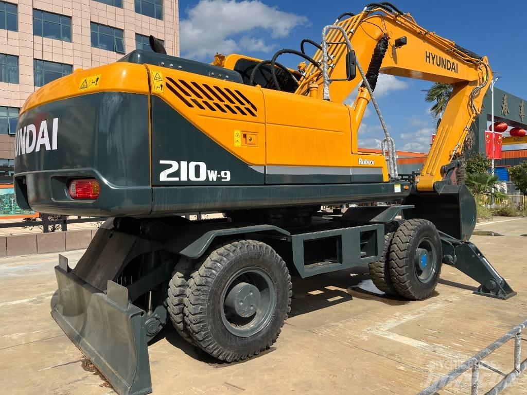 Hyundai R210W Pyöräkaivukoneet