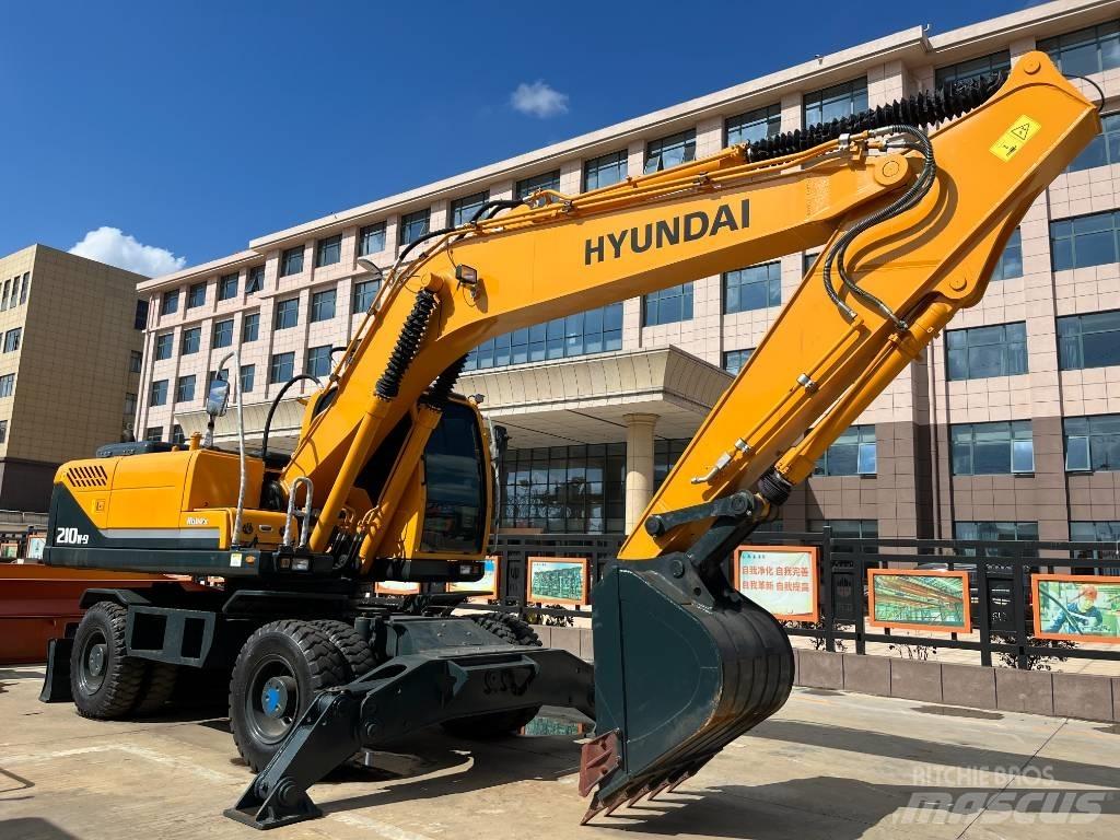 Hyundai R210W Pyöräkaivukoneet