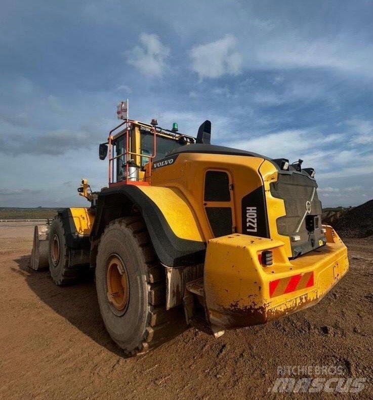 Volvo L 220 H Pyöräkuormaajat