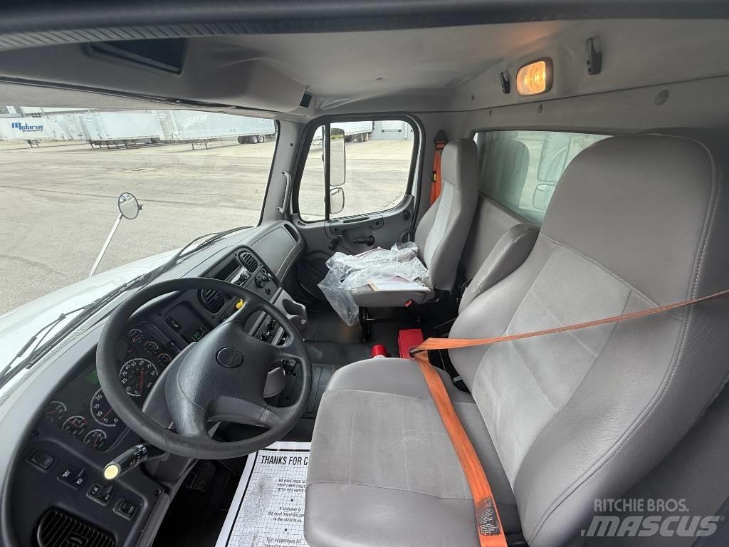 Freightliner M 106 Kylmä-/Lämpökori kuorma-autot