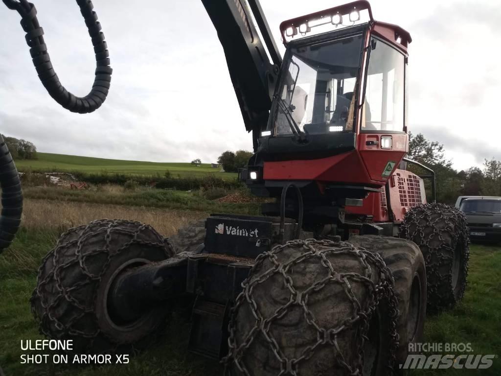 Komatsu 911 Harvesterit