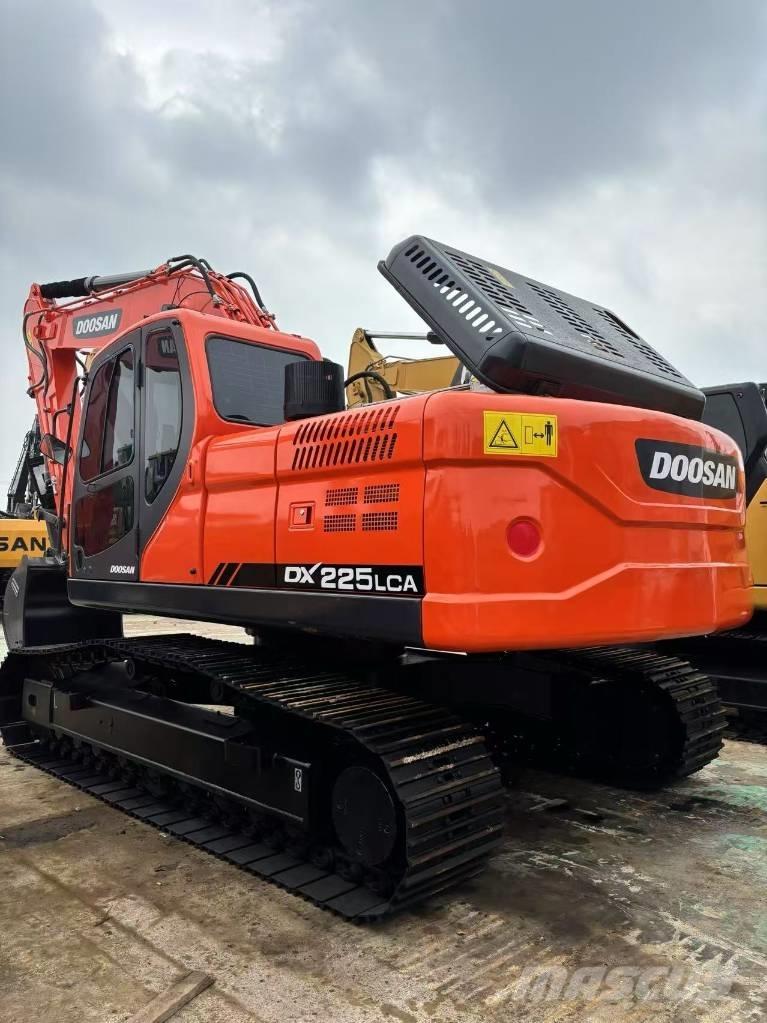 Doosan 225 LCA Telakaivukoneet