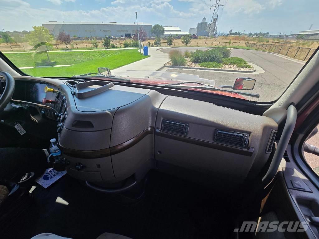 Volvo VNL 42 T300 Vetopöytäautot