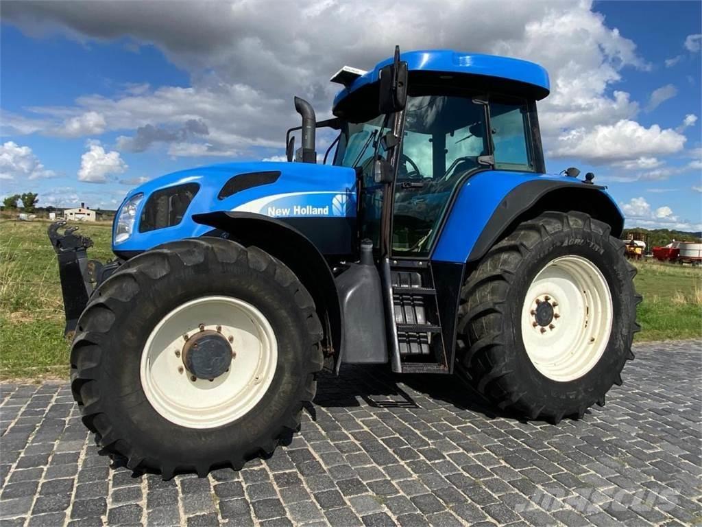 New Holland T 7055 Traktorit