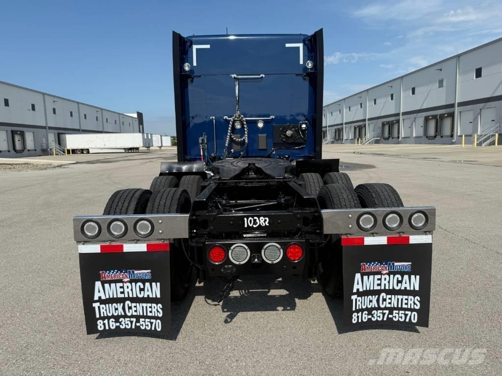 Kenworth W 990 Vetopöytäautot