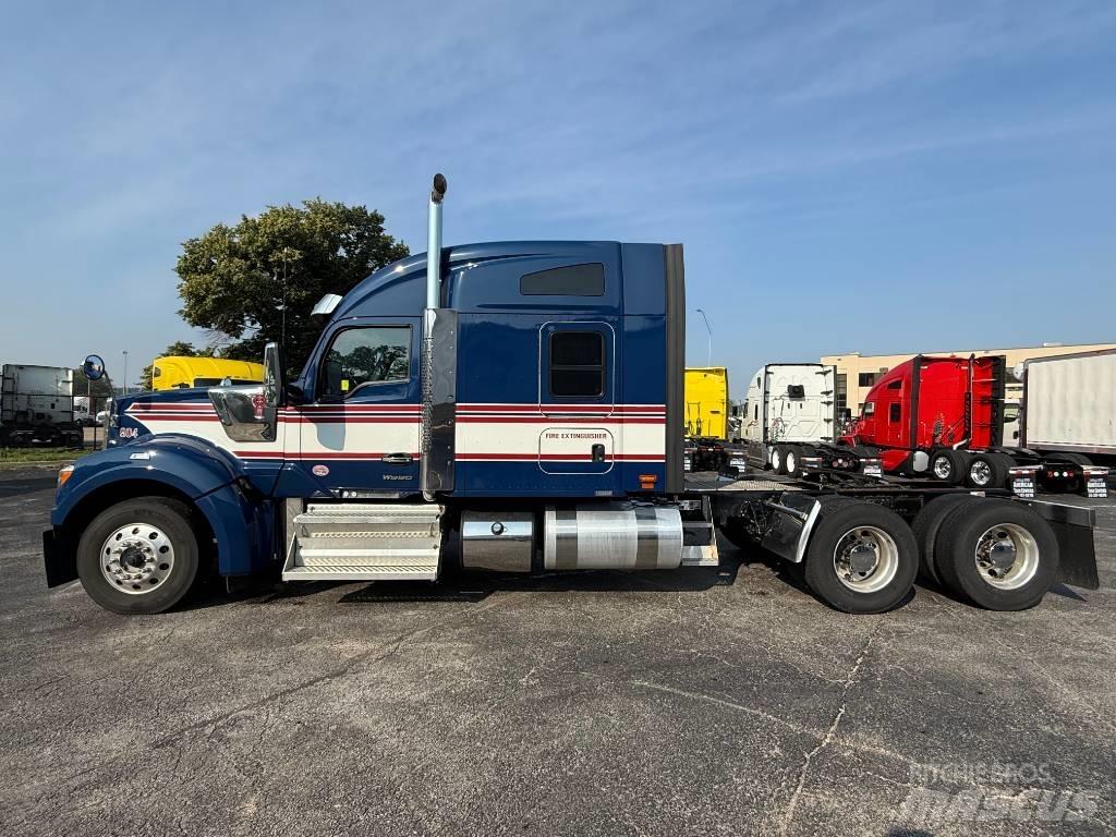 Kenworth W 990 Vetopöytäautot